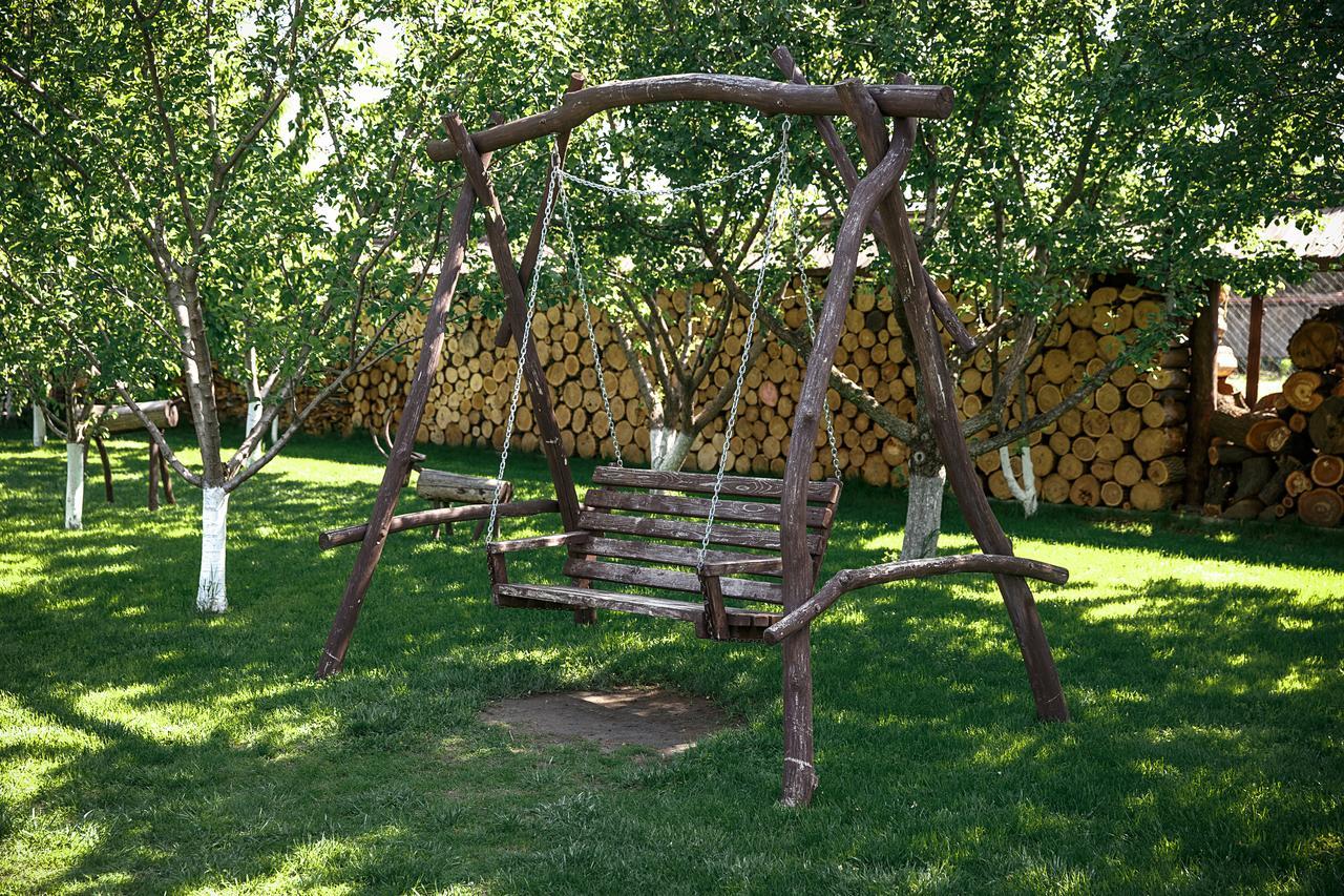 Gosteria Hata Podoprygora Obukhivka Bagian luar foto